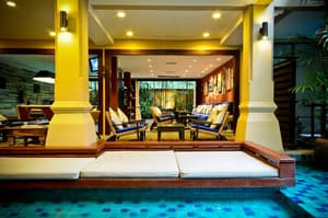 thumbnail: Poolside bar