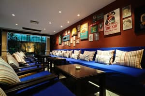 thumbnail: Poolside bar