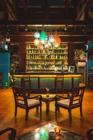 thumbnail: Bar (on property)