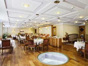 thumbnail: Breakfast area