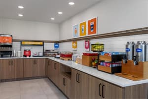 thumbnail: Breakfast area