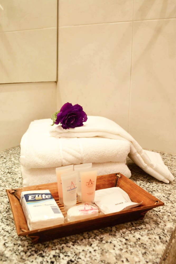 Bathroom amenities
