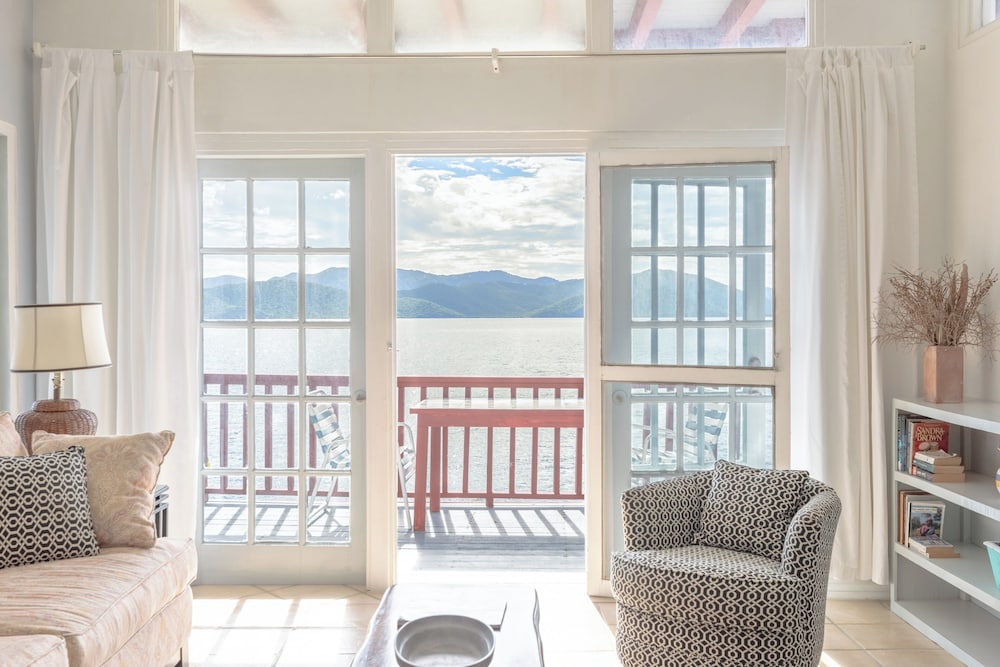 Beach/ocean view