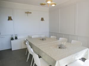 thumbnail: In-room dining