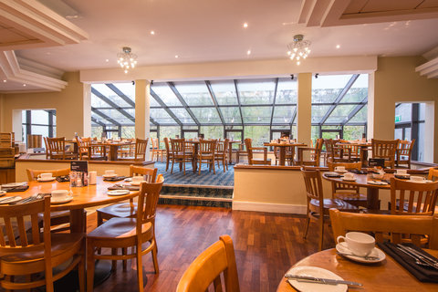 Breakfast Room Assembley Chamber