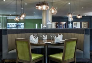 thumbnail: Restaurant