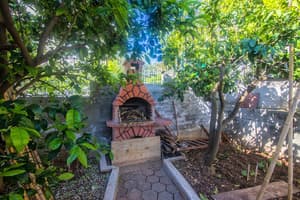 thumbnail: BBQ/picnic area