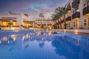thumbnail: Outdoor pool