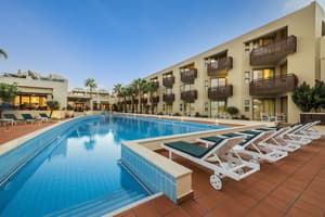 thumbnail: Outdoor pool