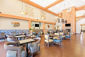 thumbnail: Breakfast area