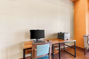 thumbnail: Business center