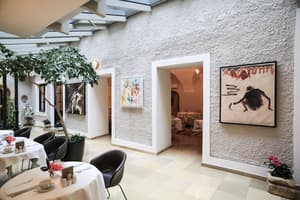 thumbnail: Breakfast area