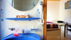 thumbnail: Bathroom amenities