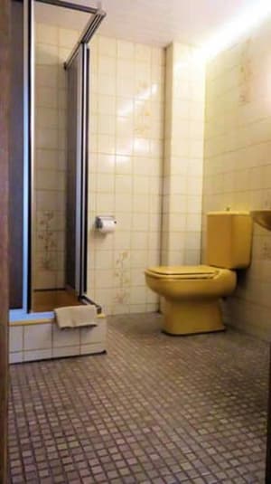 thumbnail: Bathroom amenities