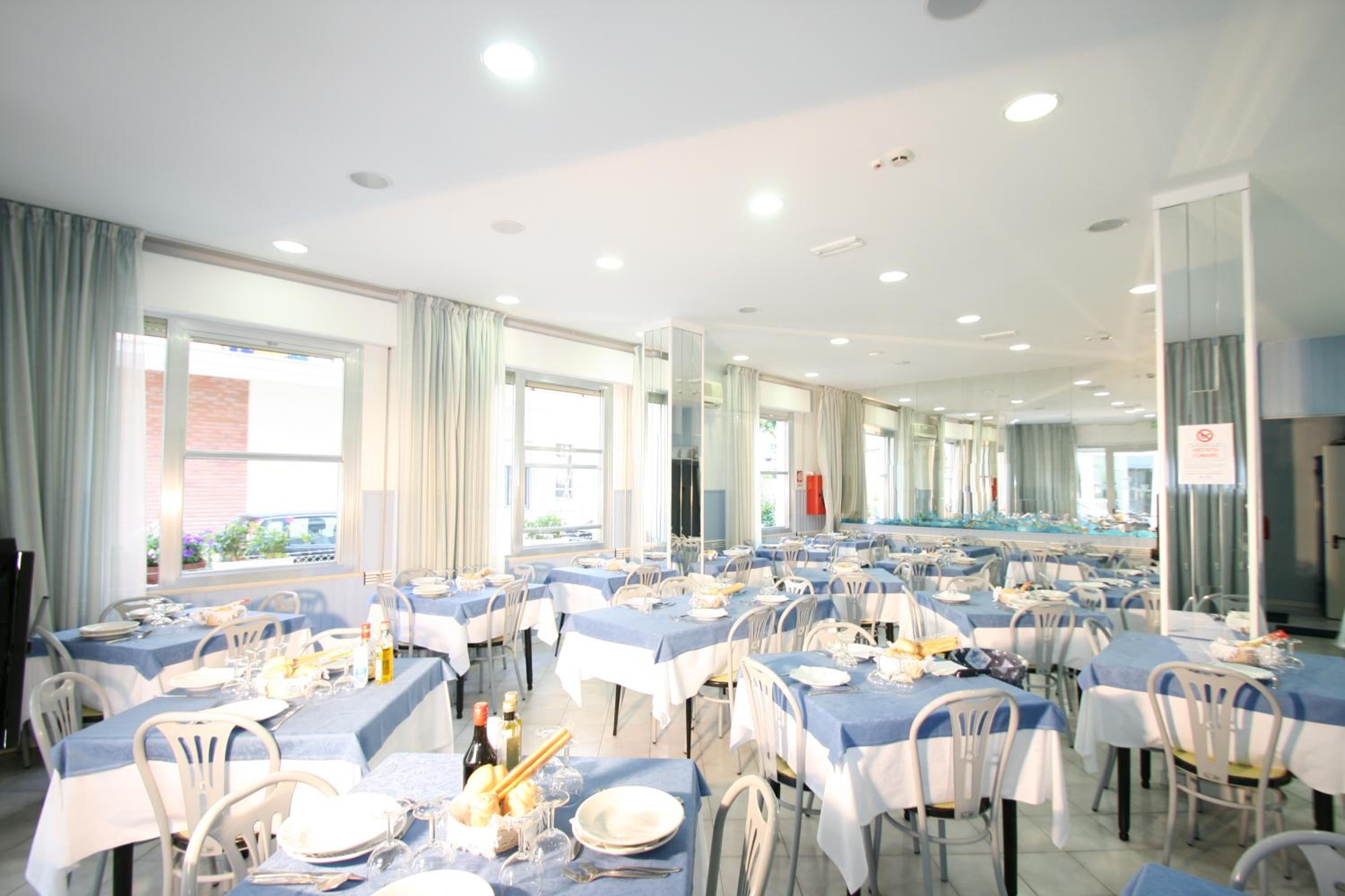 Restaurant-cafeteria