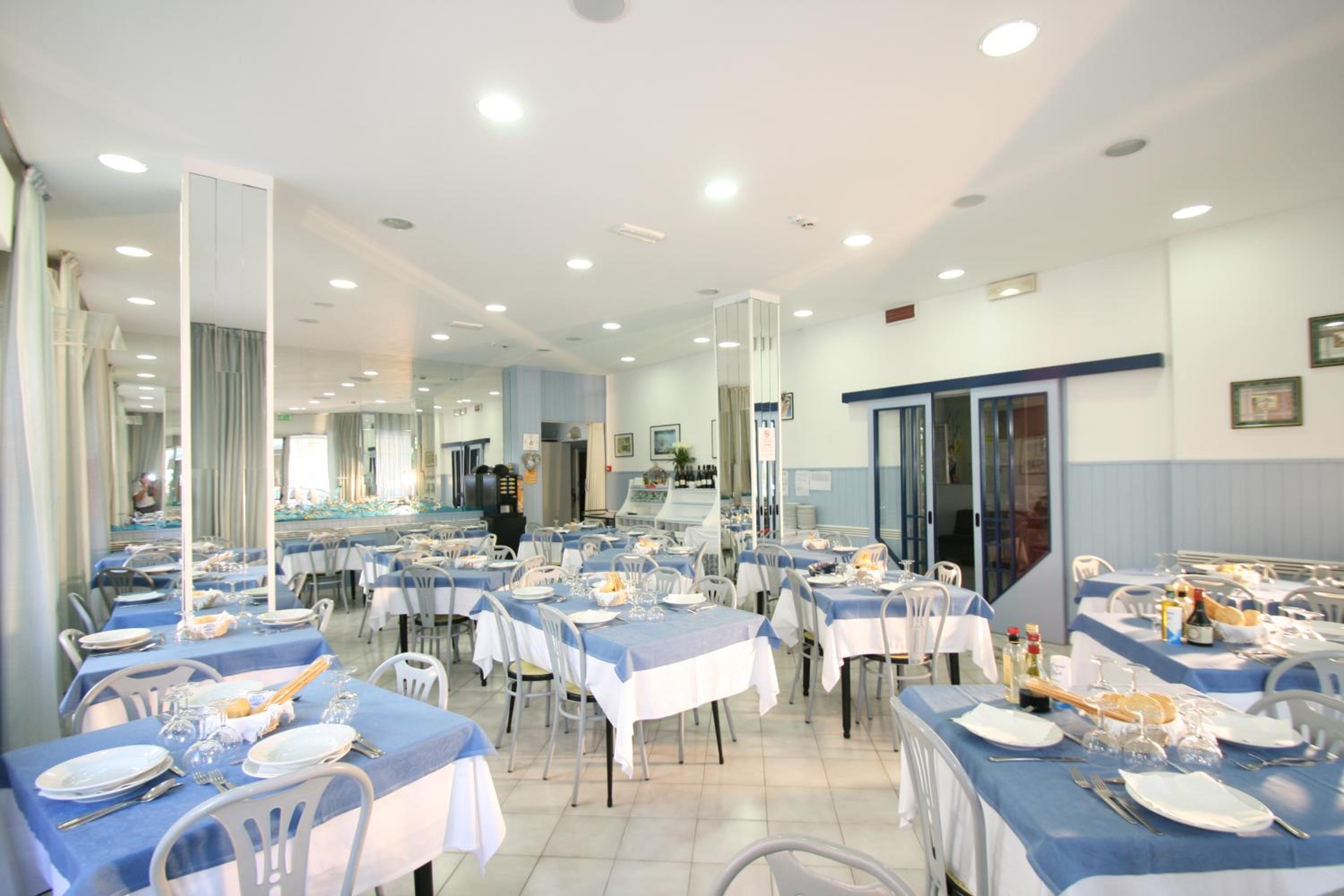 Restaurant-cafeteria