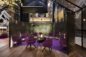thumbnail: Bar (on property)