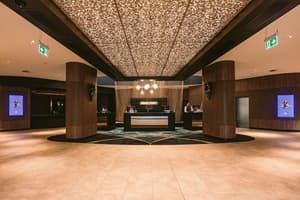 thumbnail: Bar (on property)