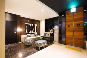 thumbnail: Lobby sitting area