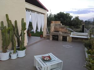 thumbnail: Exterior