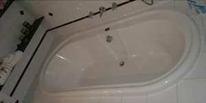 thumbnail: Deep soaking bathtub