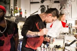 thumbnail: Bar (on property)