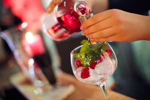 thumbnail: Bar (on property)