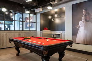 thumbnail: Bar (on property)
