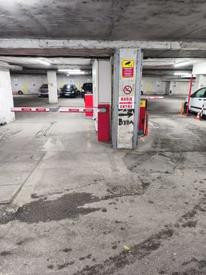 thumbnail: Parking