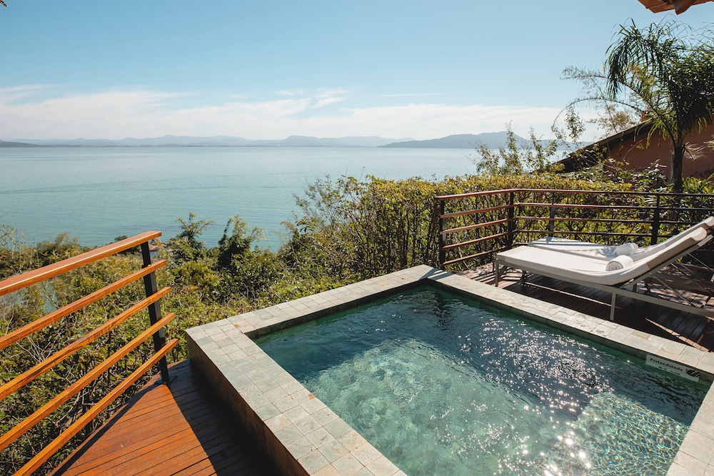 Private pool