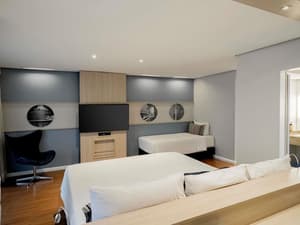 thumbnail: Room