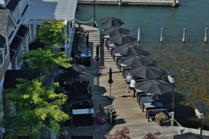 thumbnail: Outdoor dining
