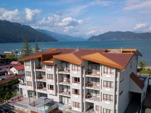 thumbnail: Exterior