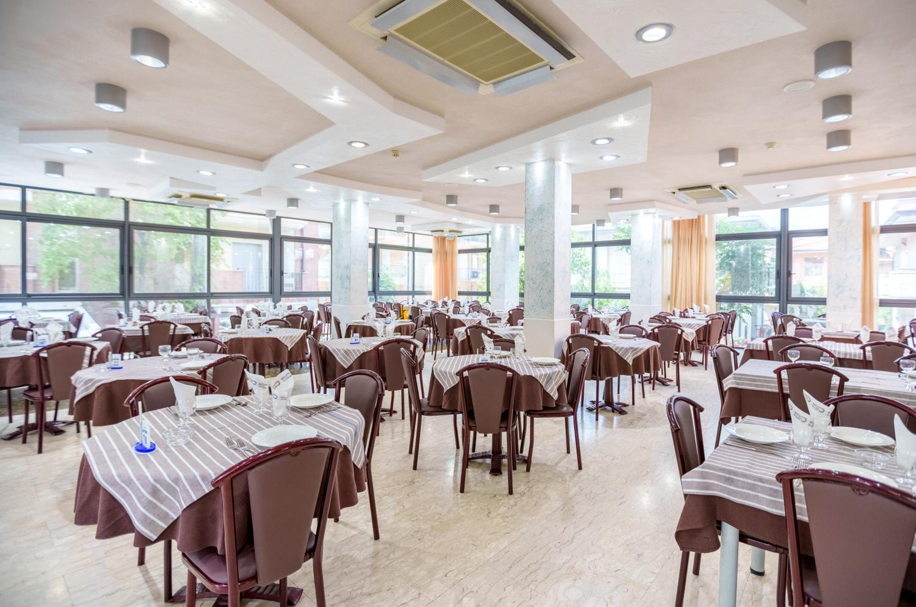 Restaurant-cafeteria