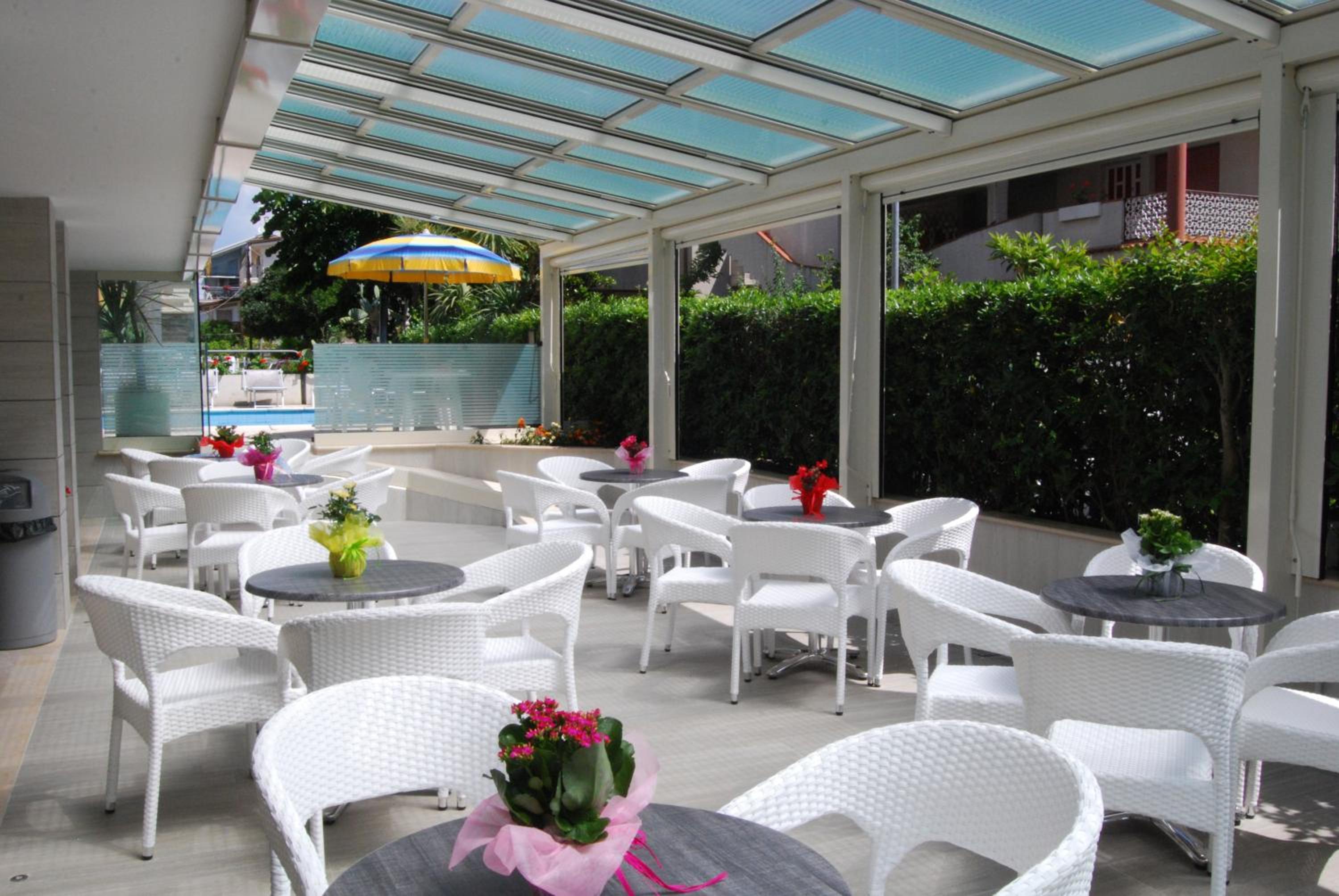 Restaurant-cafeteria