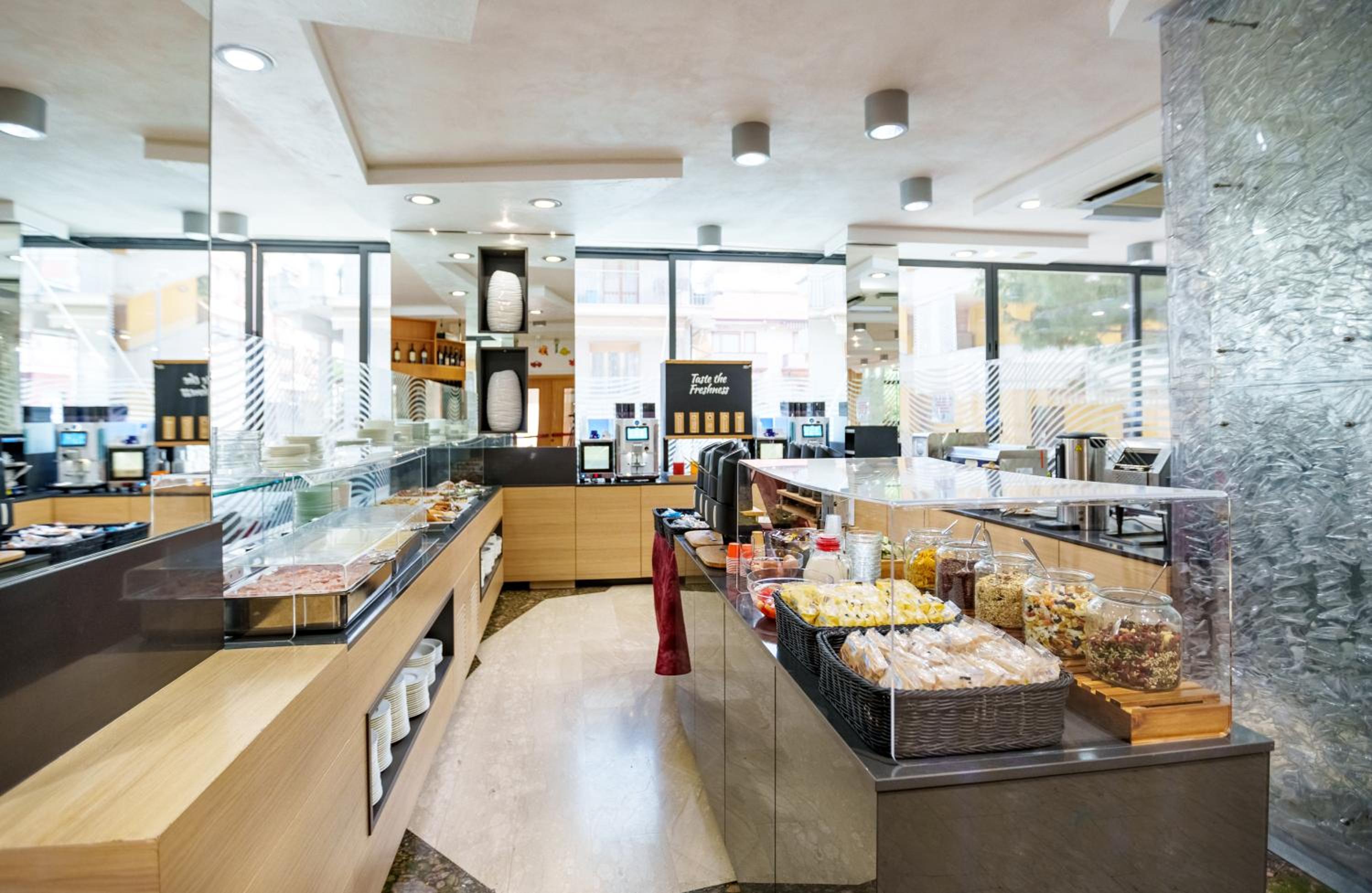 Restaurant-cafeteria