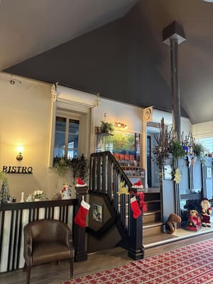 thumbnail: Interior