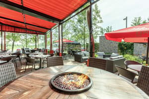 thumbnail: Restaurant