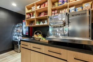 thumbnail: Snack bar