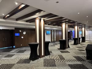 thumbnail: Banquet hall