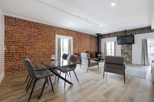 thumbnail: Living area