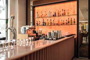 thumbnail: Bar (on property)