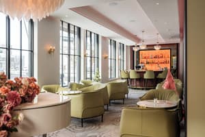 thumbnail: Bar (on property)