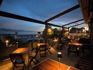 thumbnail: Restaurant