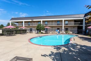thumbnail: Outdoor pool