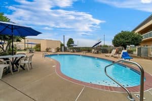 thumbnail: Pool