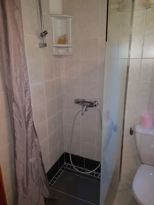 thumbnail: Bathroom shower