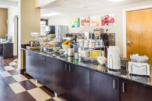 thumbnail: Breakfast area