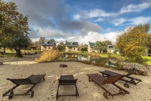 thumbnail: Front of property