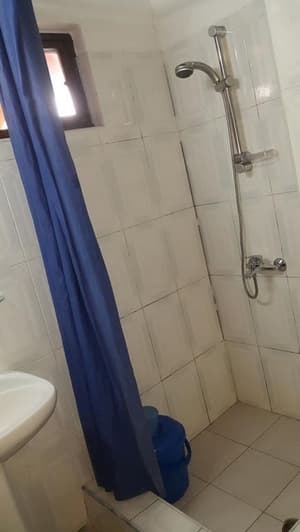 thumbnail: Bathroom shower